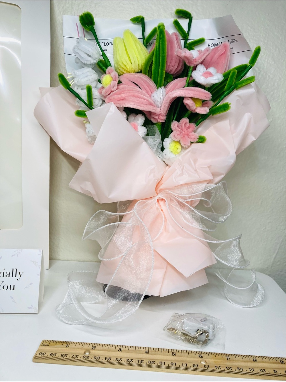 NEW‎ Handcrafted Pink & Yellow Faux Floral Bouquet Gift Set +bag +card +lights - Picture 4 of 6